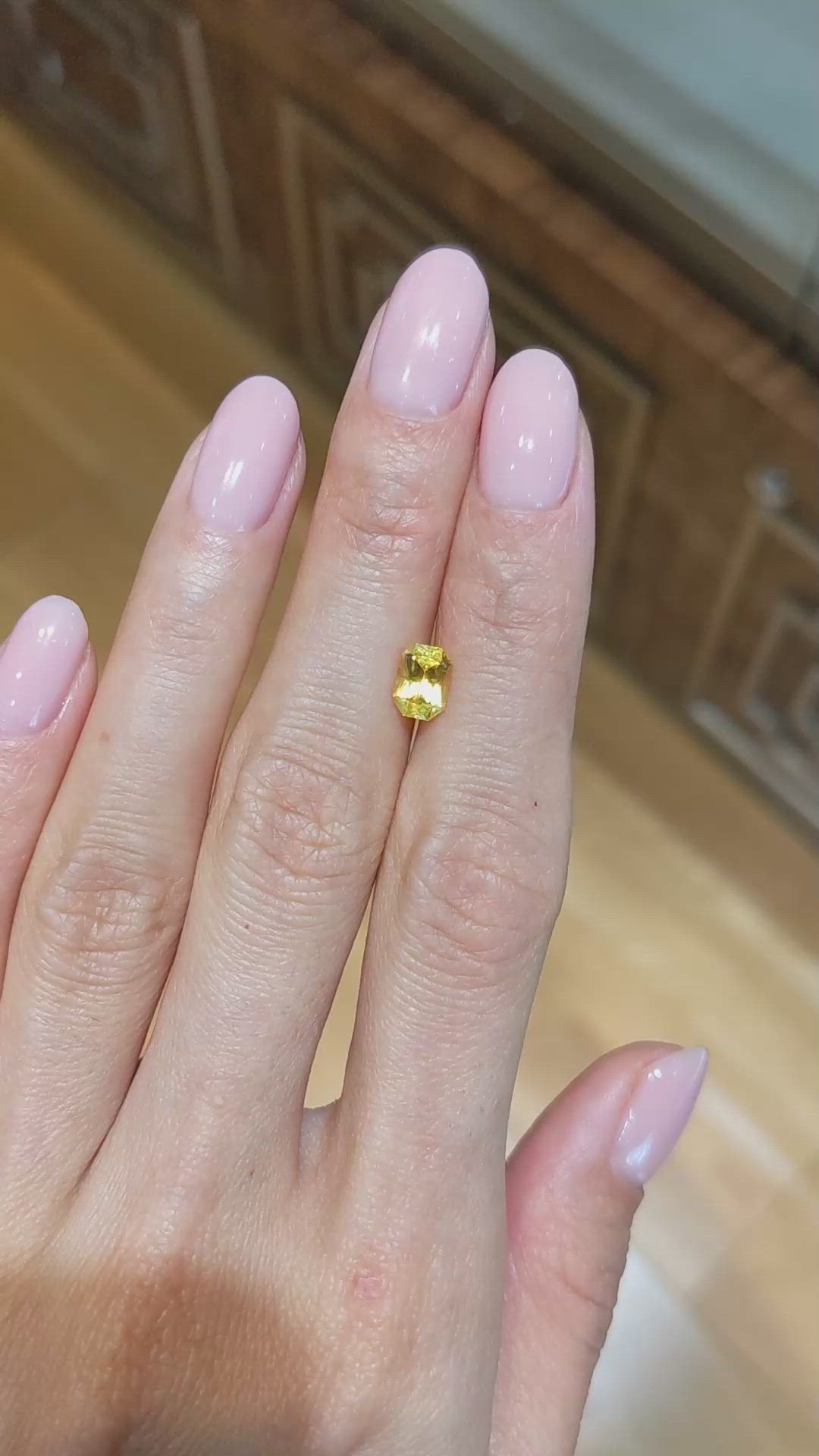 1.07 Ct. Yellow Sapphire from Ceylon (Sri Lanka) Size Video