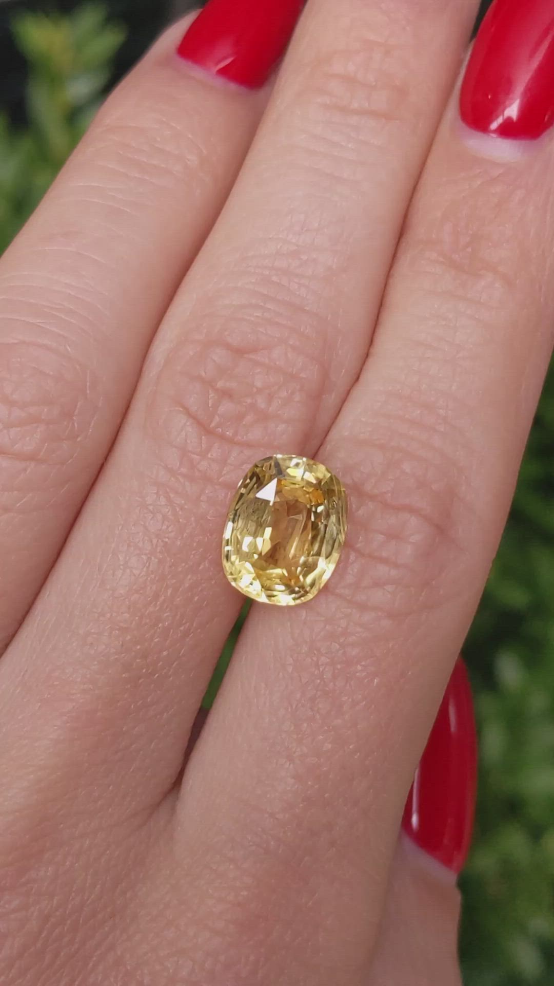 5.46 Ct. Yellow Sapphire from Ceylon (Sri Lanka) Size Video