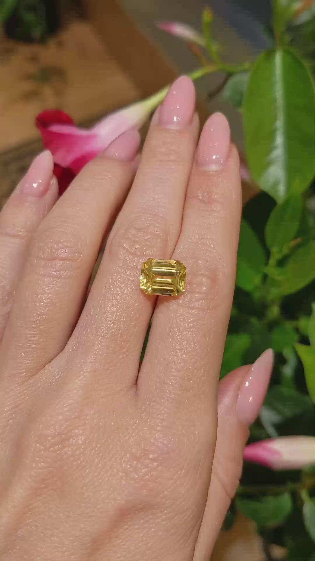 5.02 Ct. Yellow Sapphire from Ceylon (Sri Lanka) Size Video