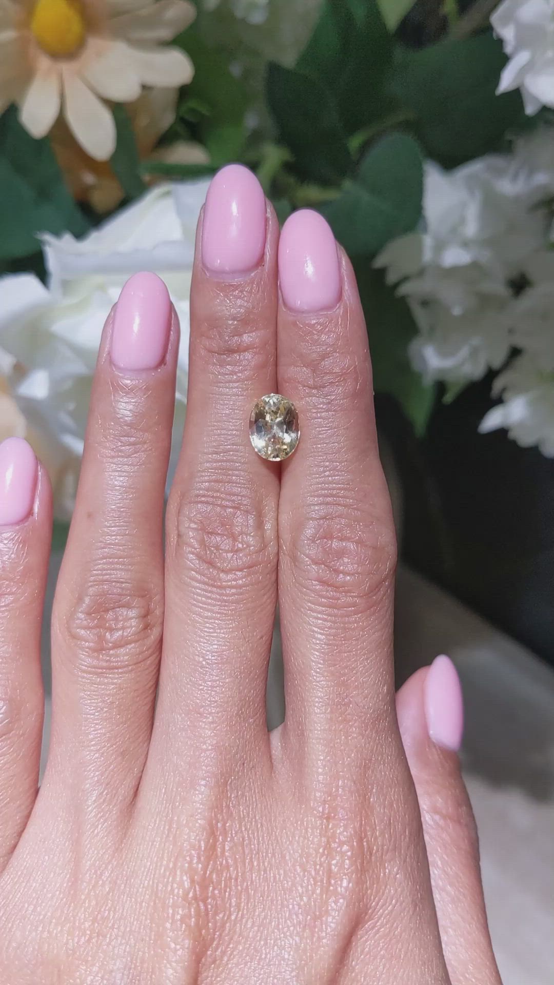 3.54 Ct. Yellow Sapphire from Ceylon (Sri Lanka) Size Video