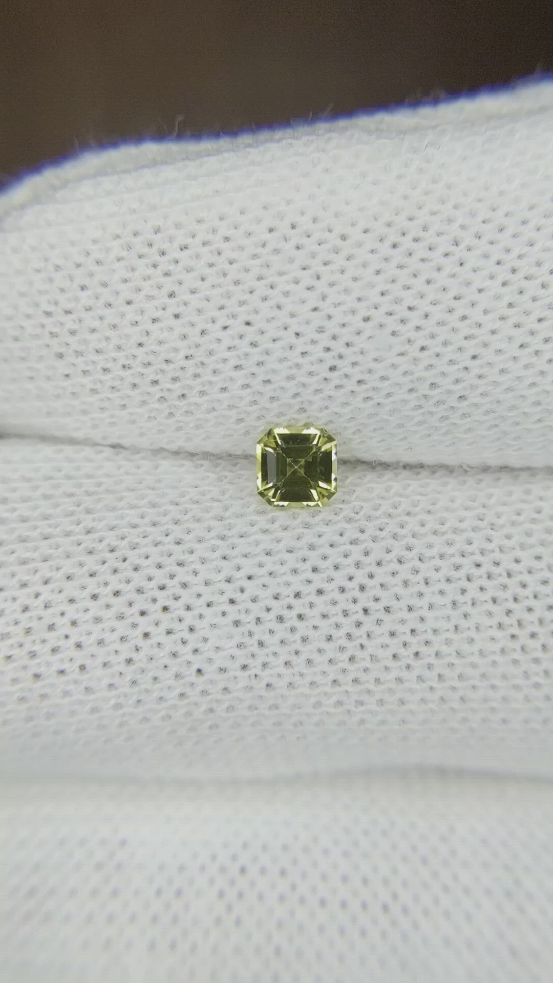 0.37 Ct. Sapphire from Ceylon (Sri Lanka) Size Video
