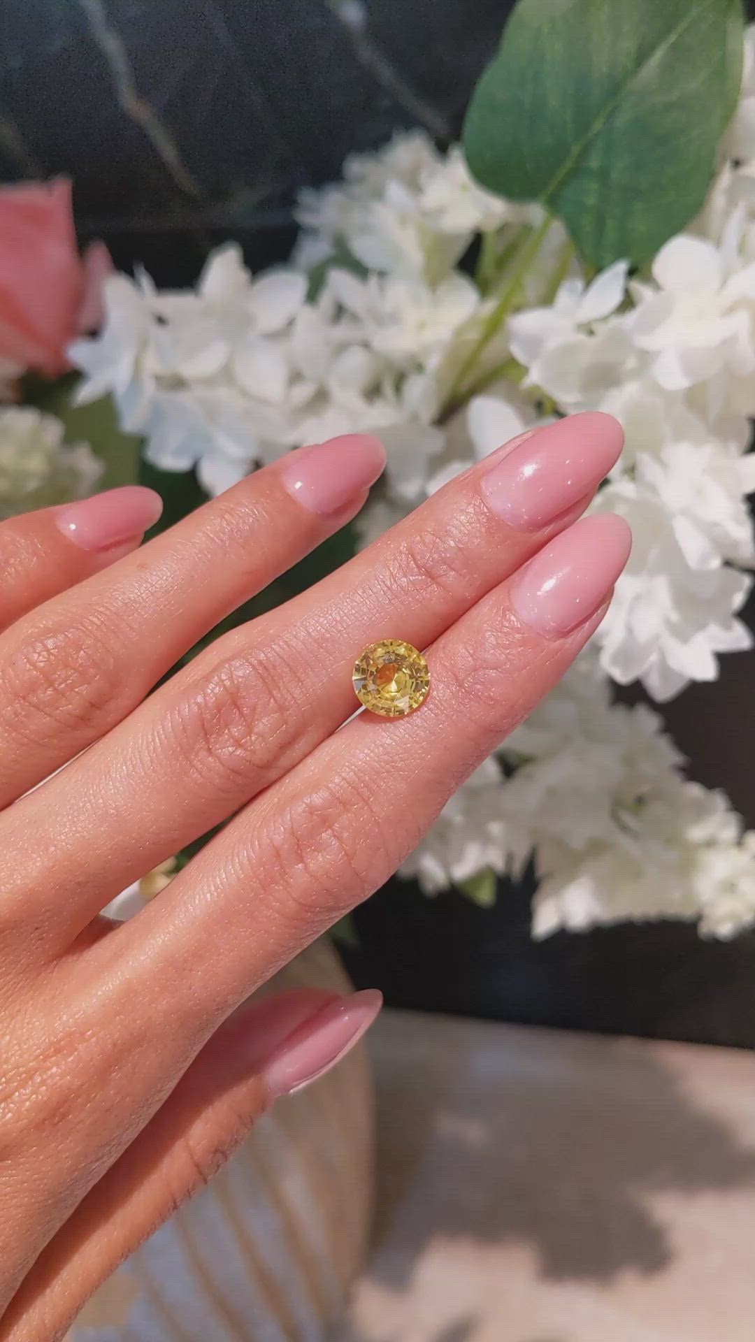 3.54 Ct. Yellow Sapphire from Ceylon (Sri Lanka) Size Video