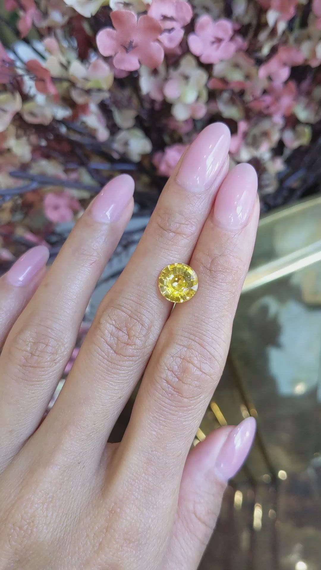3.78 Ct. Yellow Sapphire from Ceylon (Sri Lanka) Size Video