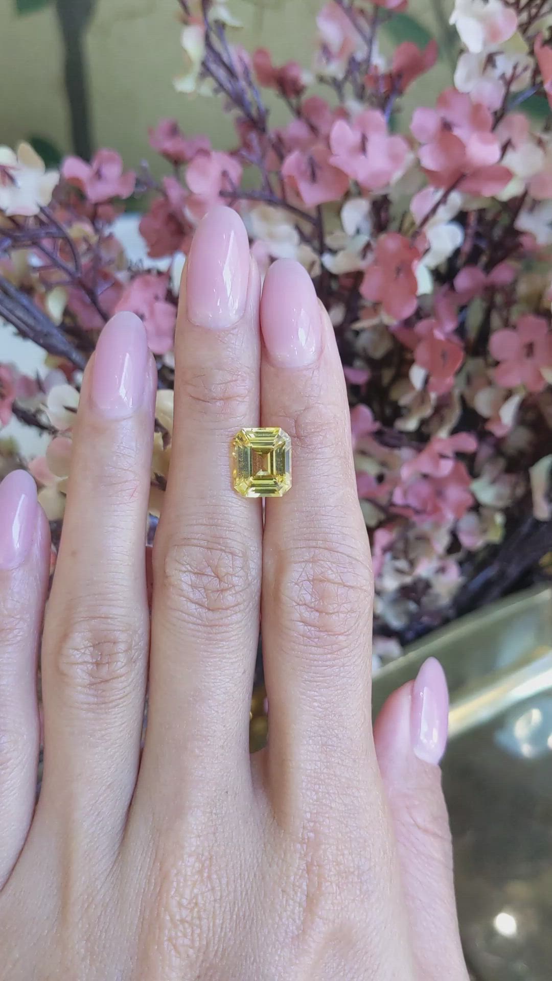 5.06 Ct. Yellow Sapphire from Ceylon (Sri Lanka) Size Video
