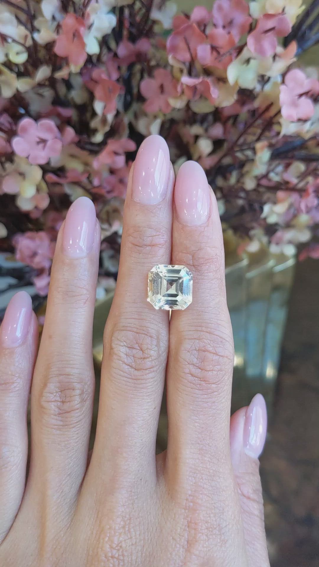 10.16 Ct. Yellow Sapphire from Ceylon (Sri Lanka) Size Video