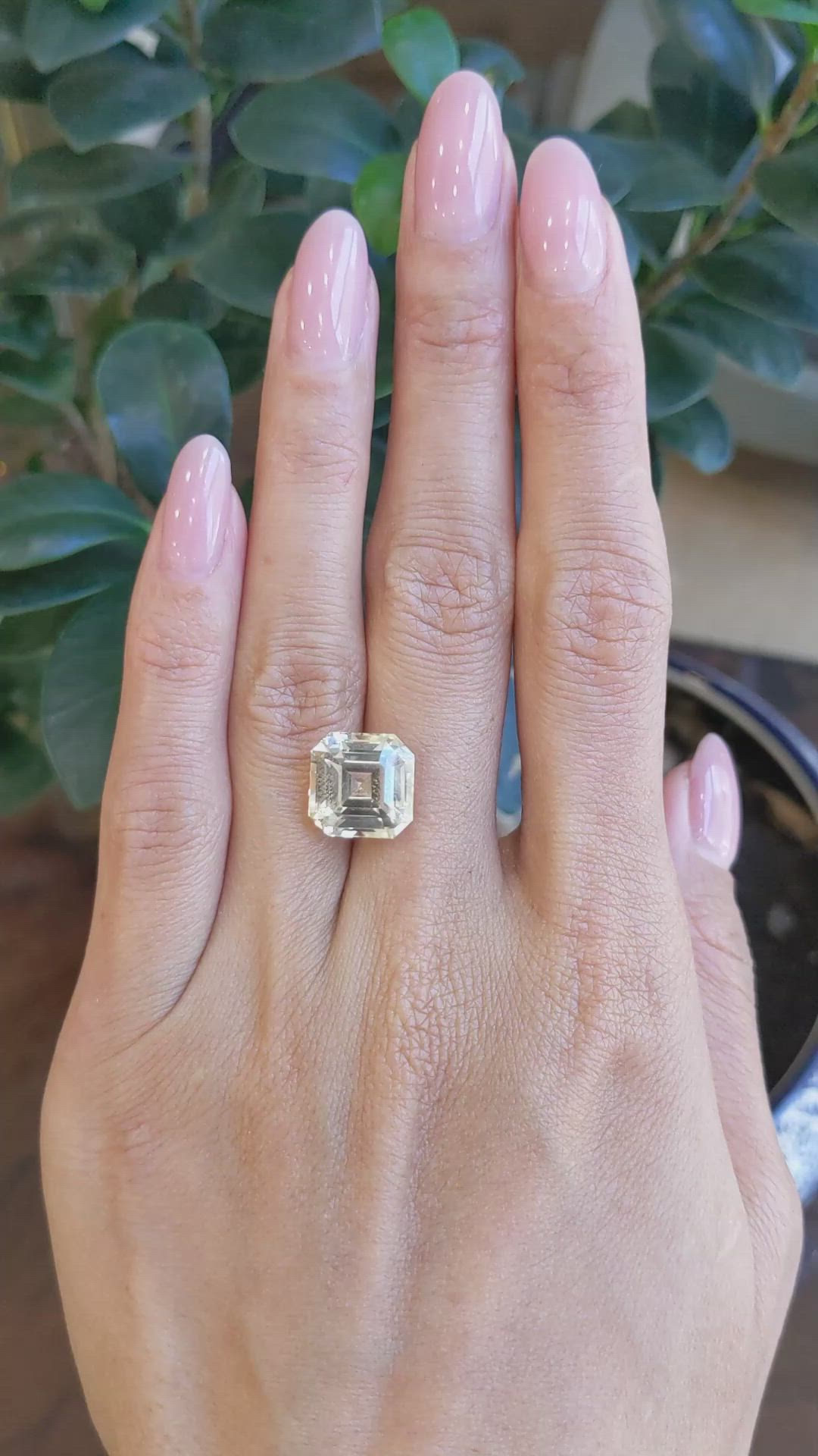 10.16 Ct. Yellow Sapphire from Ceylon (Sri Lanka) Size Video
