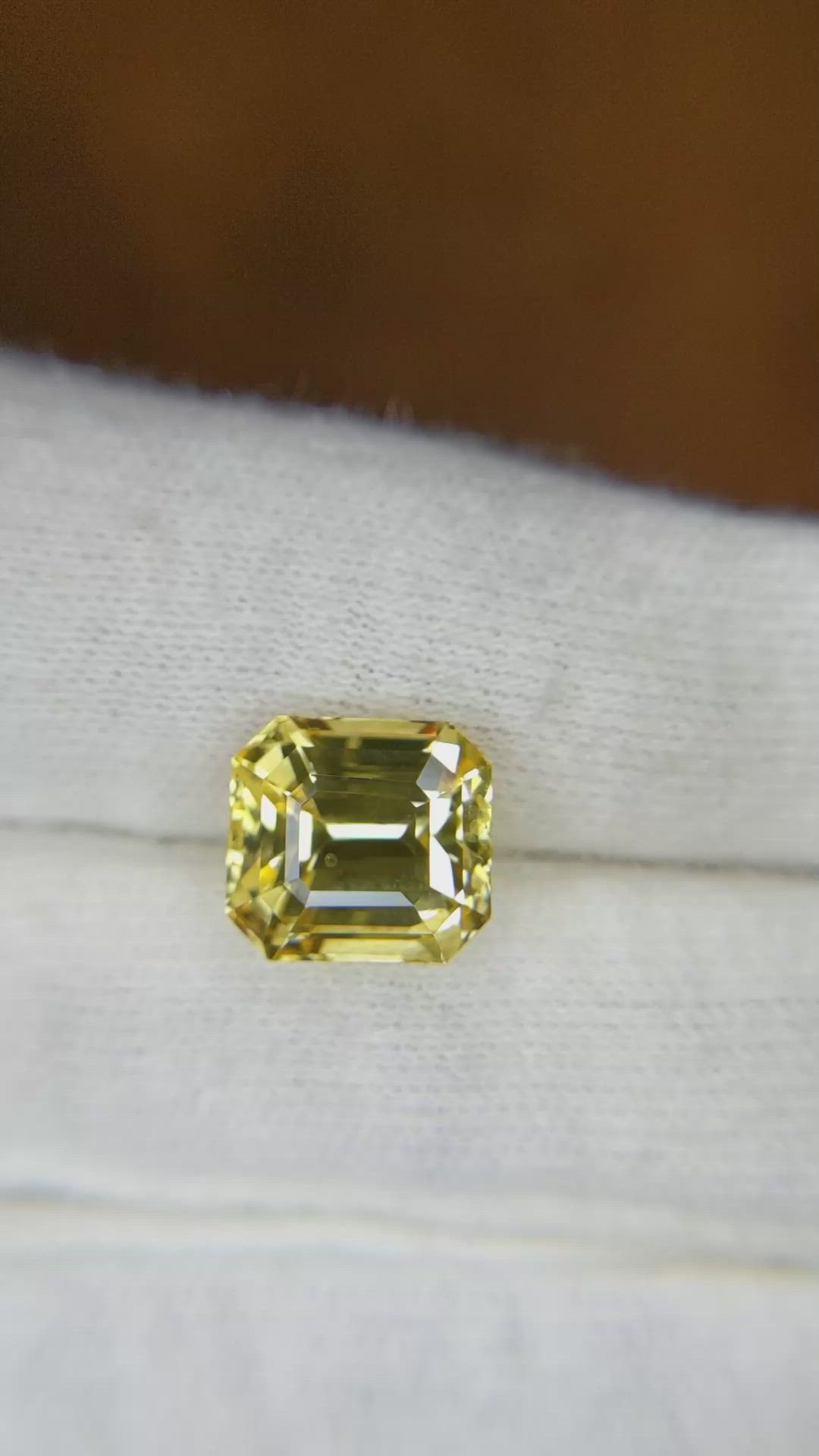 6.12 Ct. Yellow Sapphire from Ceylon (Sri Lanka) Size Video