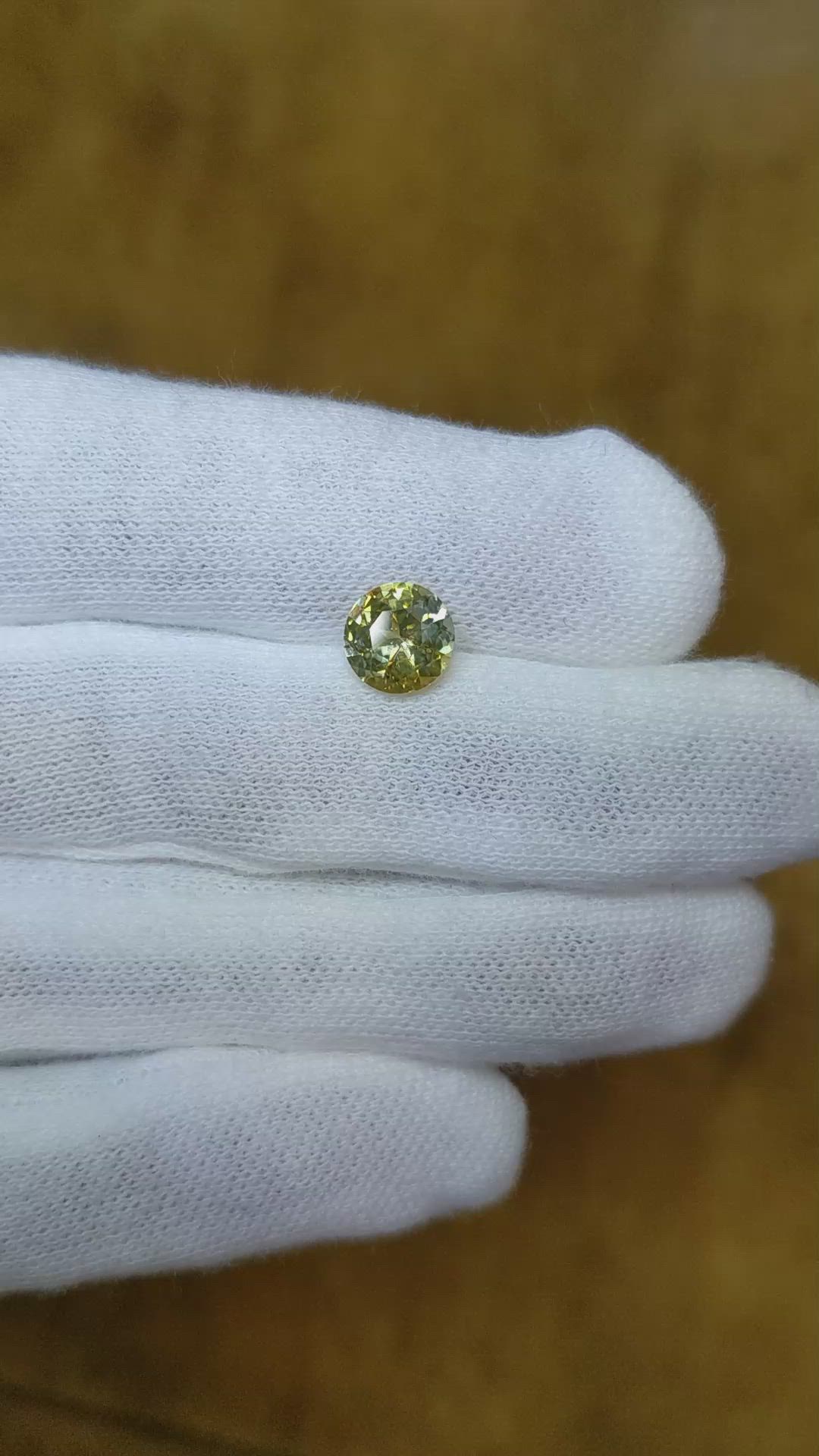 1.65 Ct. Yellow Sapphire from Ceylon (Sri Lanka) Size Video