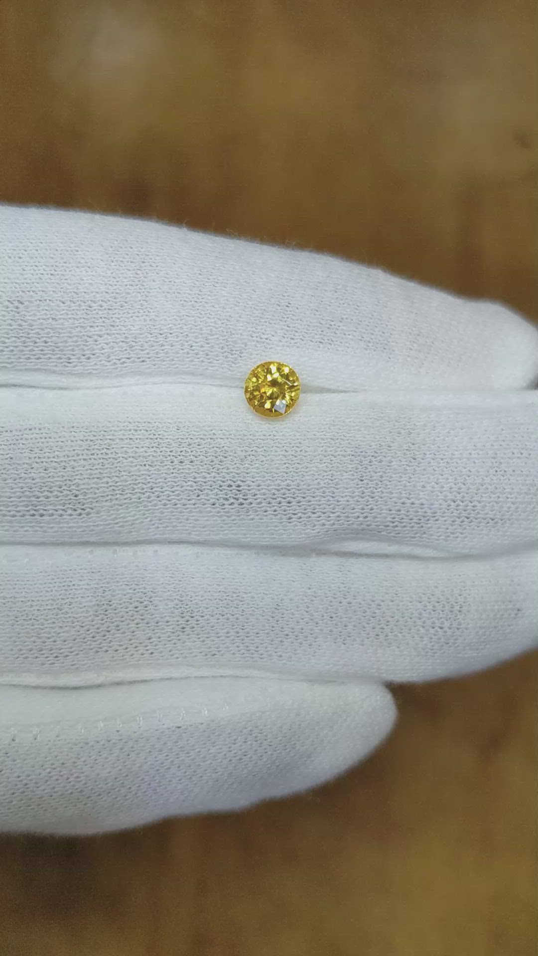 1.31 Ct. Yellowish Orange Sapphire from Ceylon (Sri Lanka) Size Video