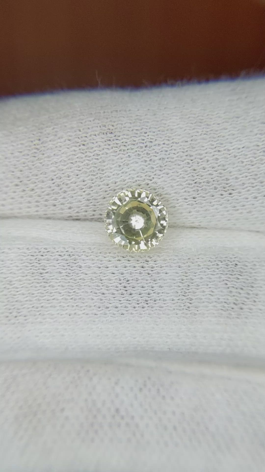 1.81 Ct. Yellow Sapphire from Ceylon (Sri Lanka) Size Video