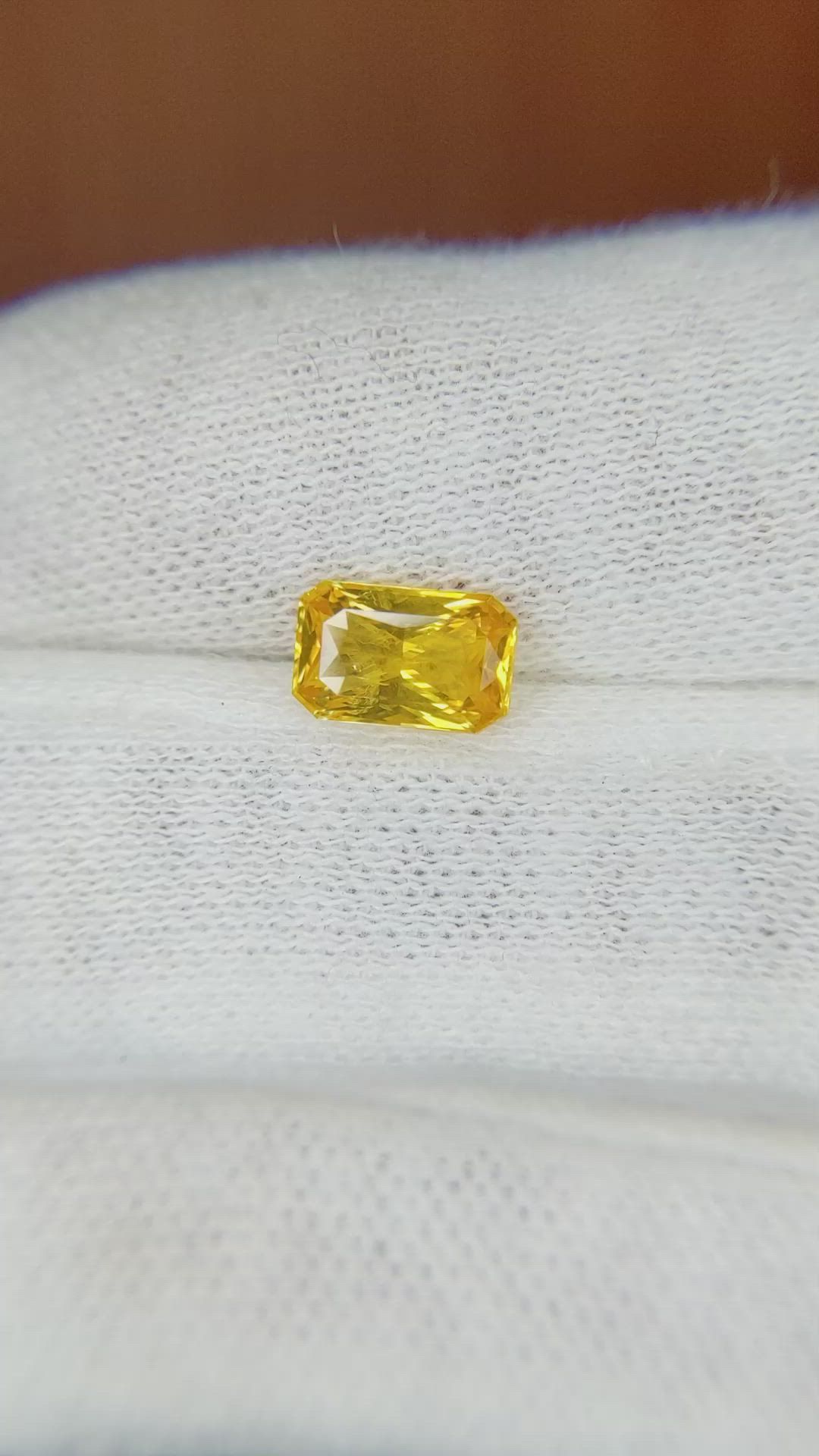 1.39 Ct. Yellow Sapphire from Ceylon (Sri Lanka) Size Video