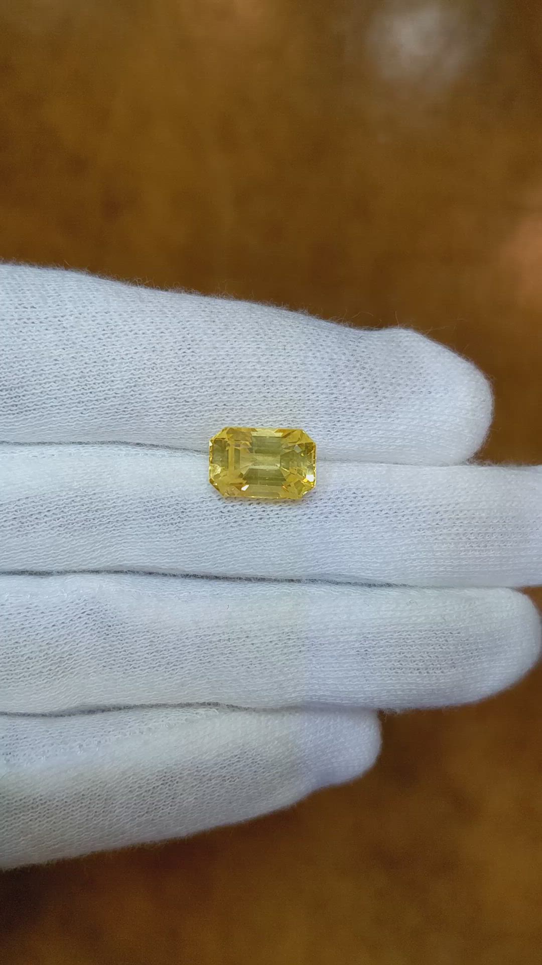 4.96 Ct. Yellow Sapphire from Ceylon (Sri Lanka) Size Video