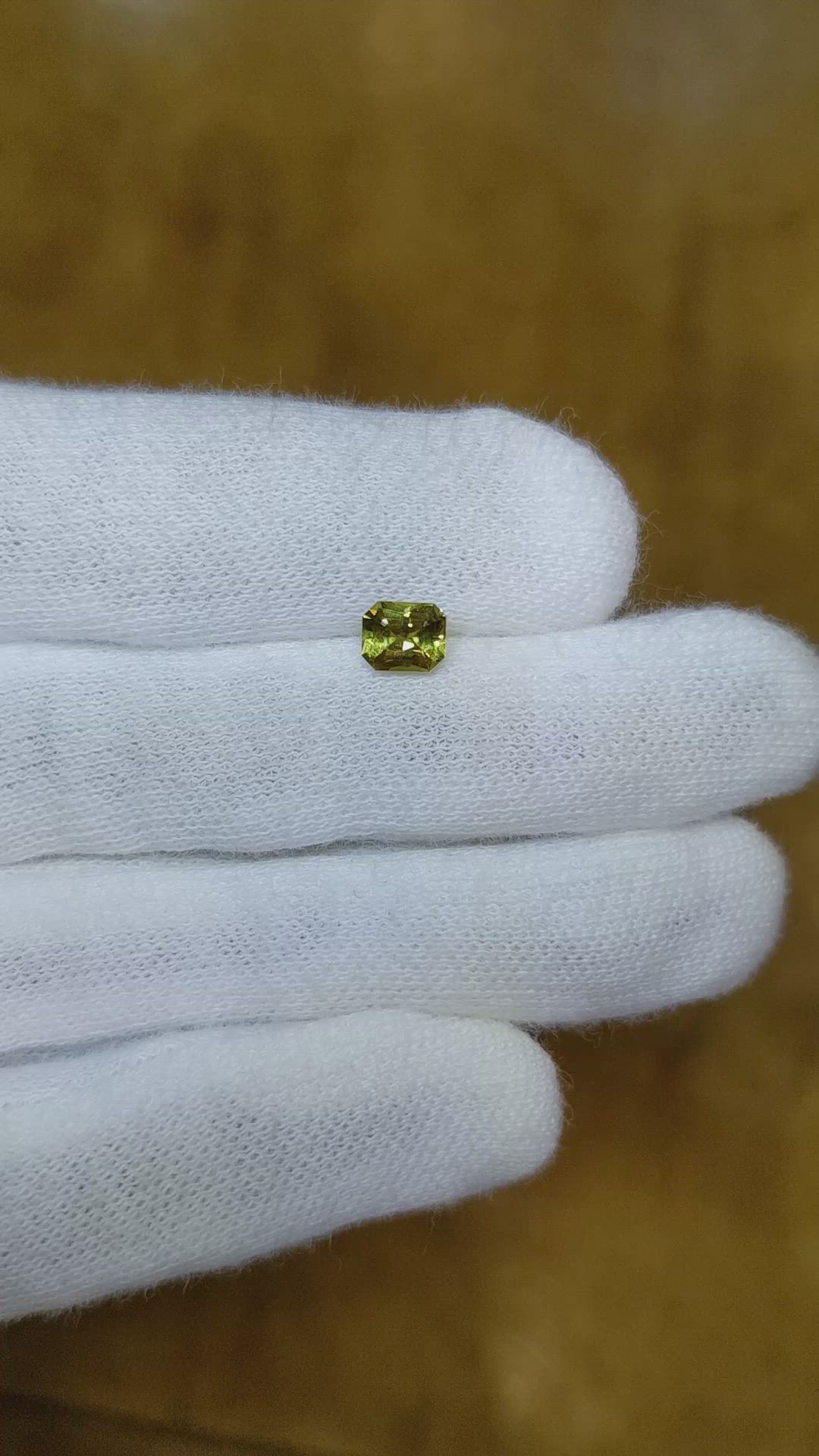 0.71 Ct. Greenish Yellow Sapphire from Ceylon (Sri Lanka) Size Video