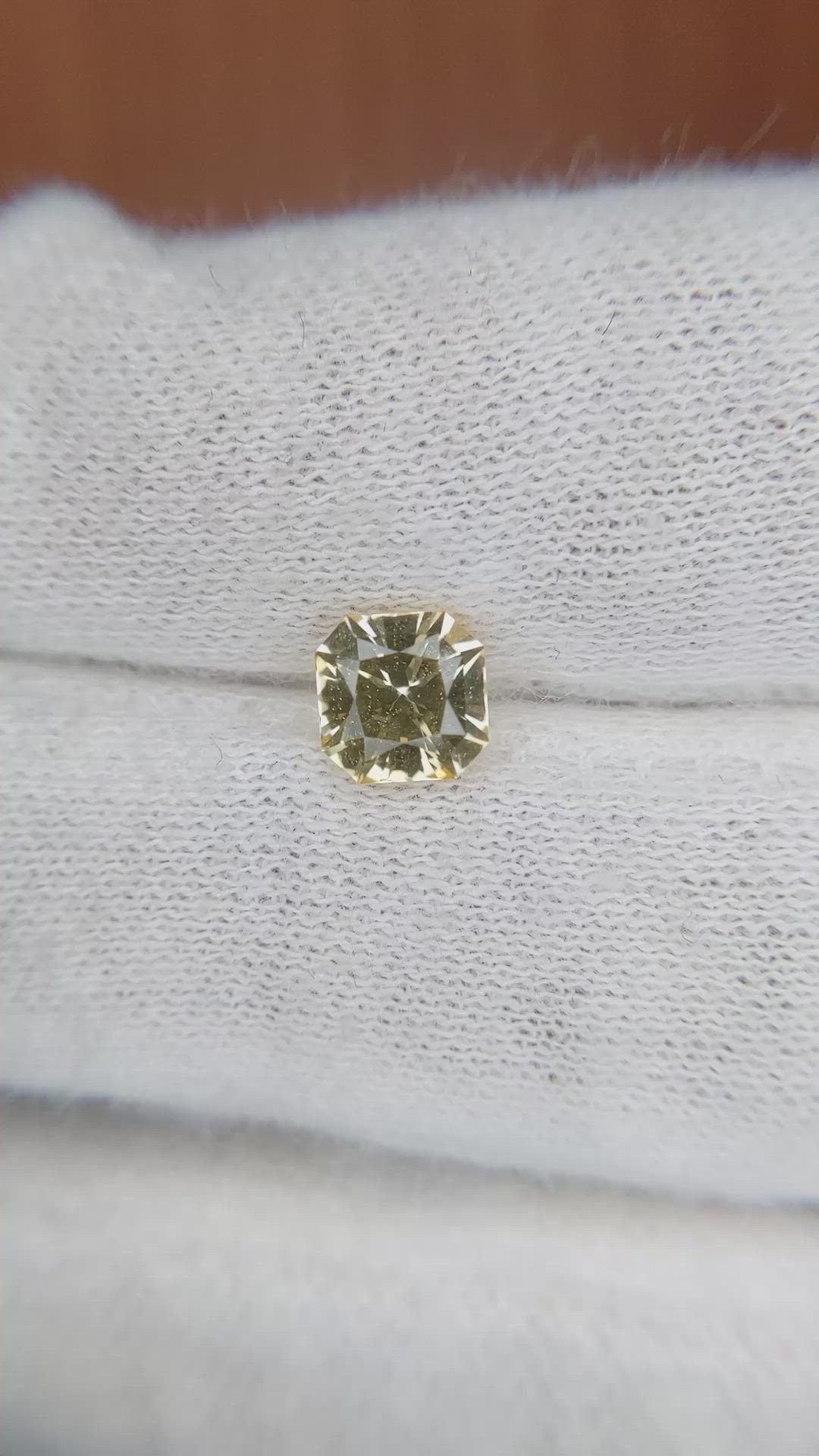 1.28 Ct. Yellow Sapphire from Ceylon (Sri Lanka) Size Video