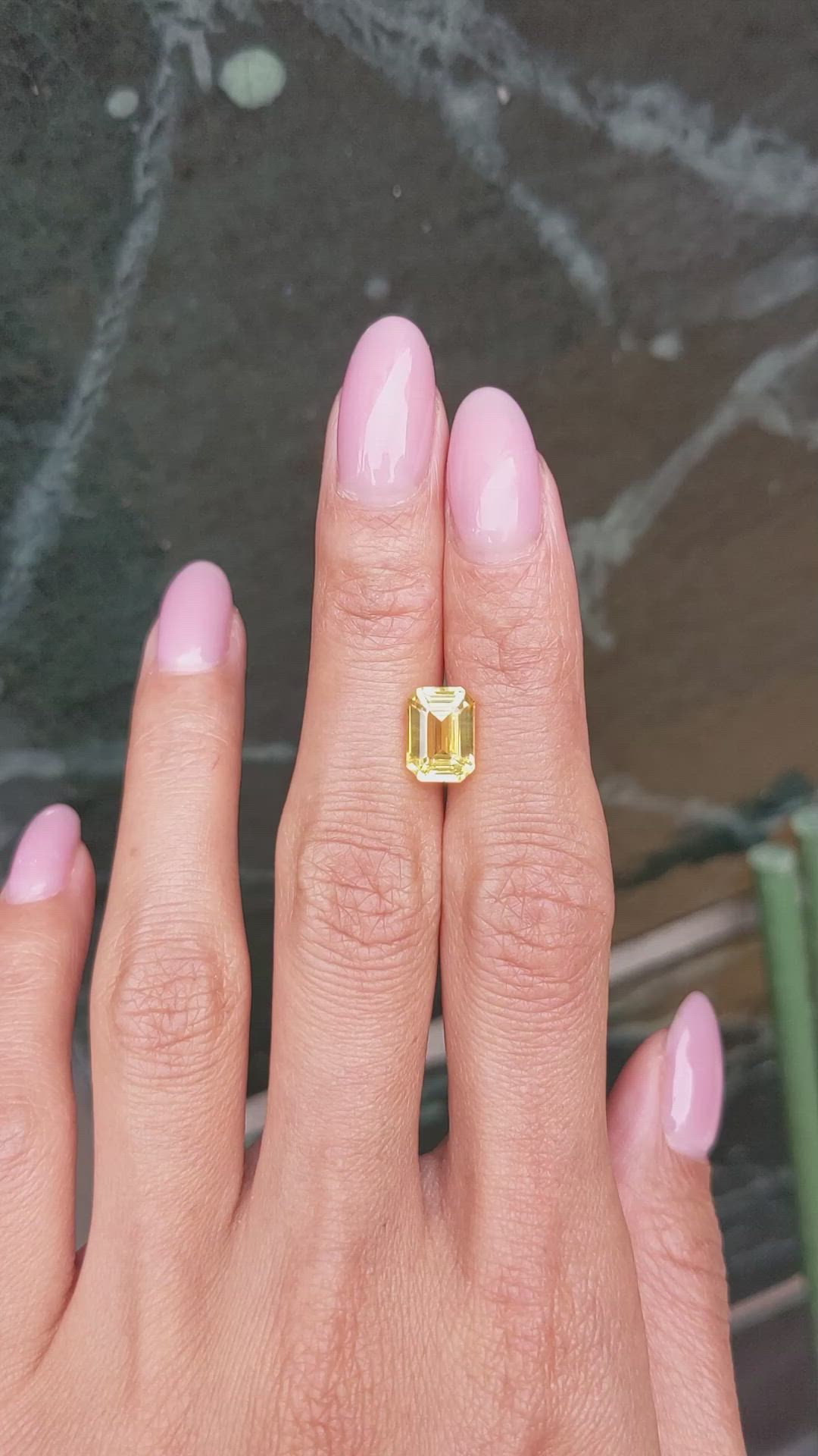 3.54 Ct. Yellow Sapphire from Ceylon (Sri Lanka) Size Video