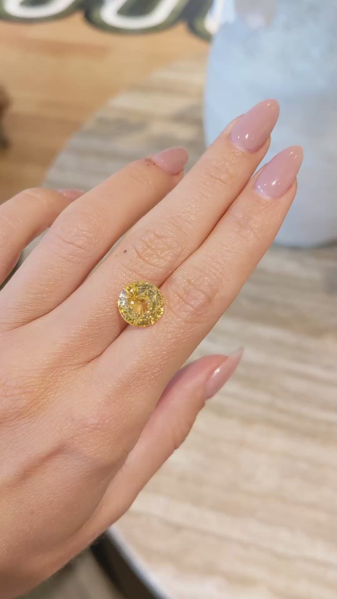 7.00 Ct. Yellow Sapphire from Ceylon (Sri Lanka) Size Video