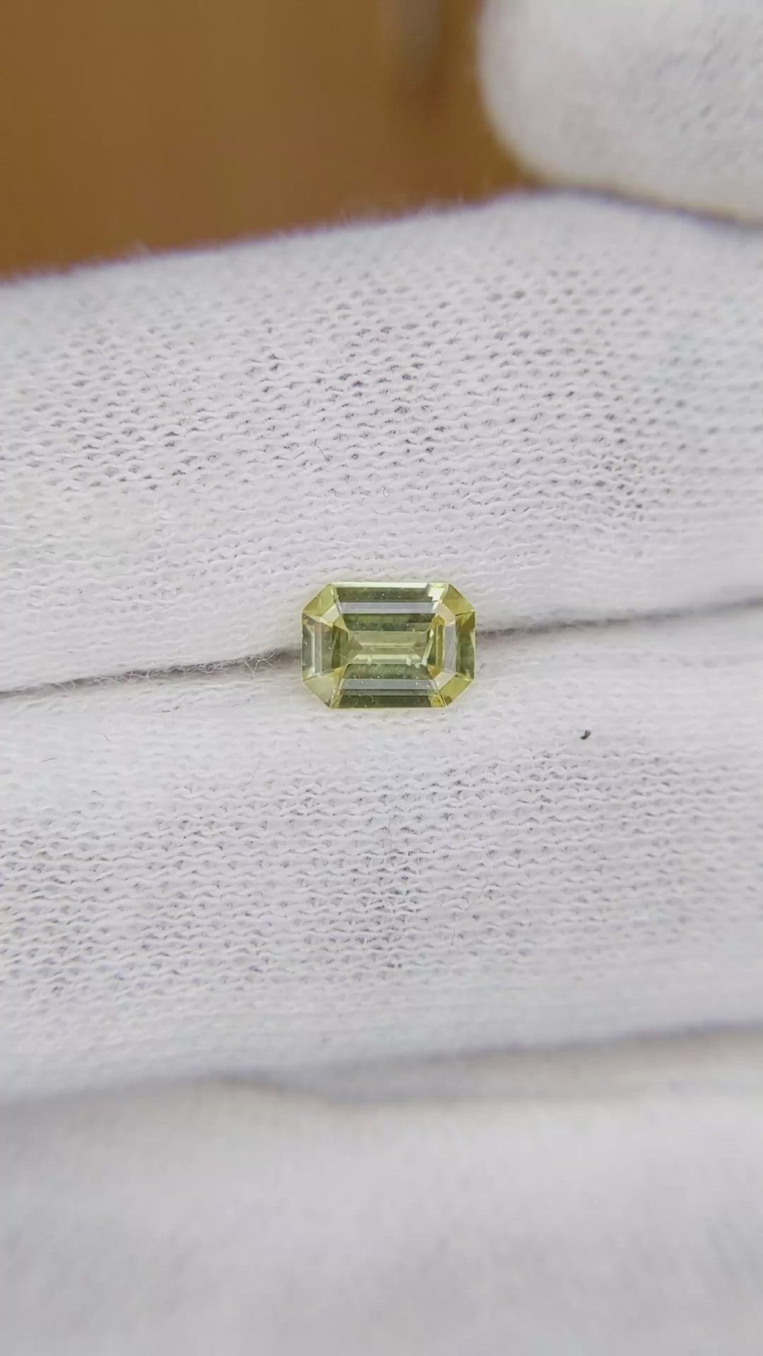 0.89 Ct. Yellow Sapphire from Ceylon (Sri Lanka) Size Video
