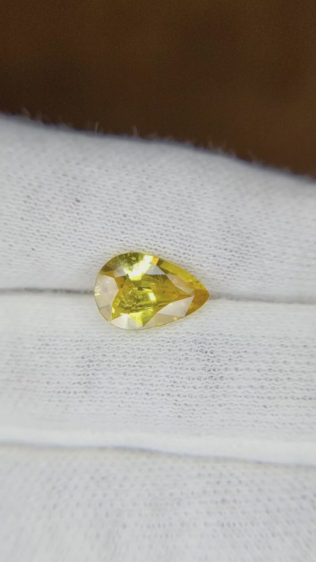 2.16 Ct. Yellow Sapphire from Ceylon (Sri Lanka) Size Video
