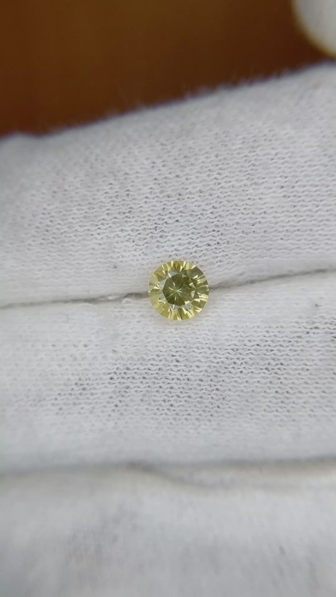 0.68 Ct. Yellow Sapphire from Ceylon (Sri Lanka) Size Video