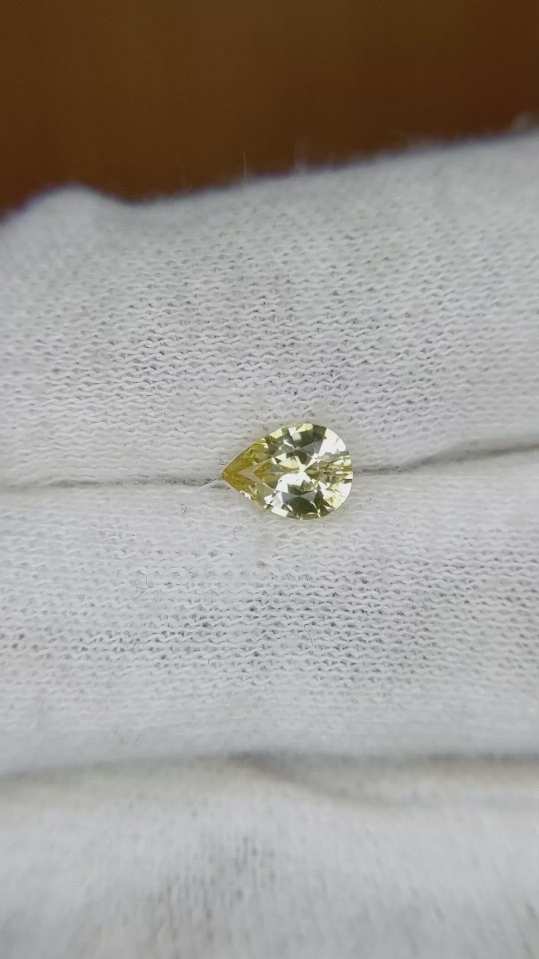 0.76 Ct. Yellow Sapphire from Ceylon (Sri Lanka) Size Video