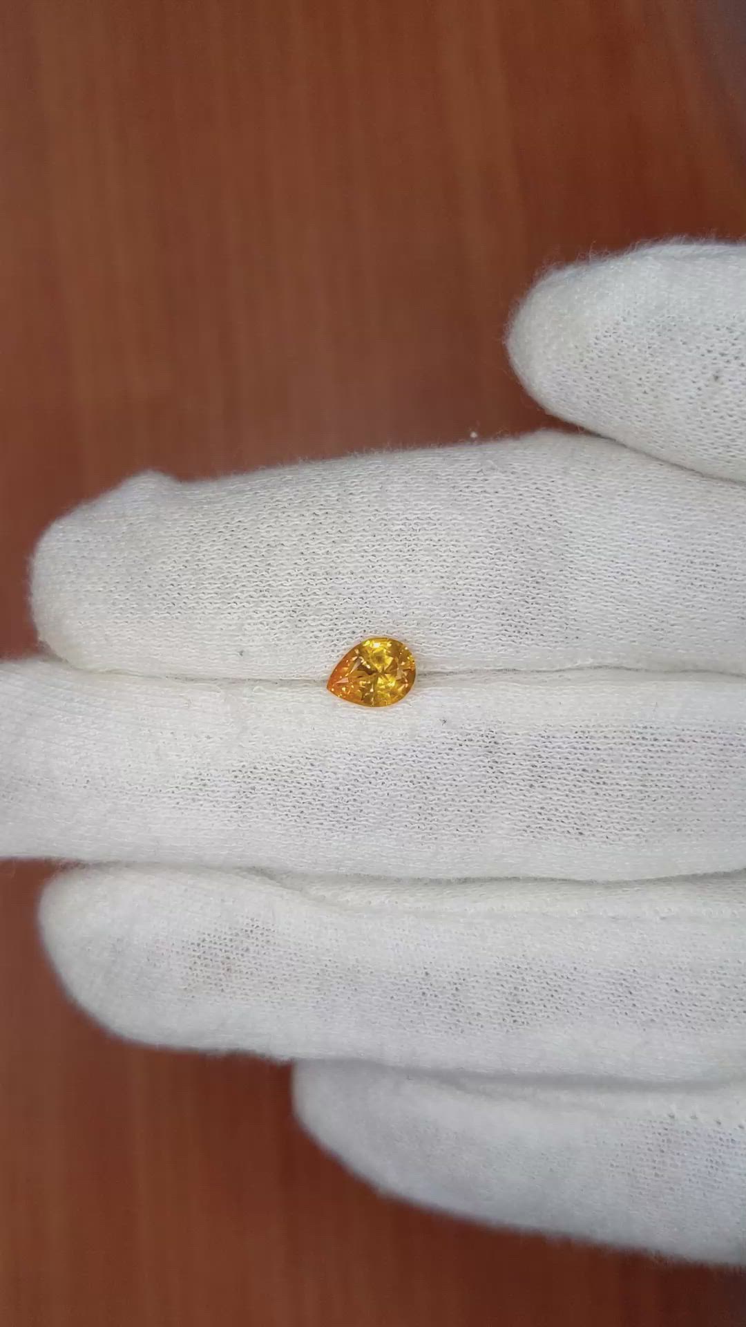0.81 Ct. Yellowish Orange Sapphire from Ceylon (Sri Lanka) Size Video