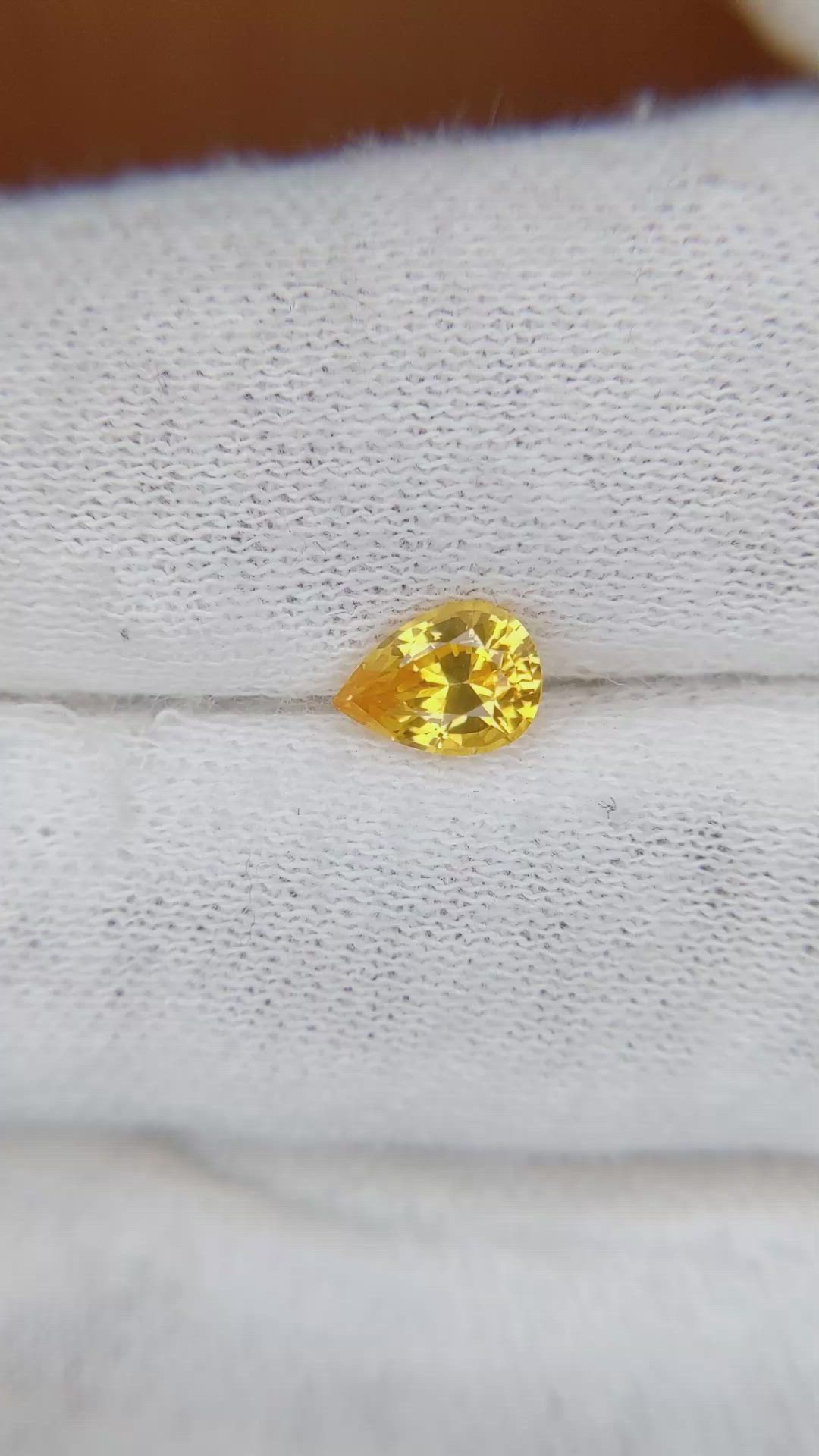 0.87 Ct. Yellow Sapphire from Ceylon (Sri Lanka) Size Video