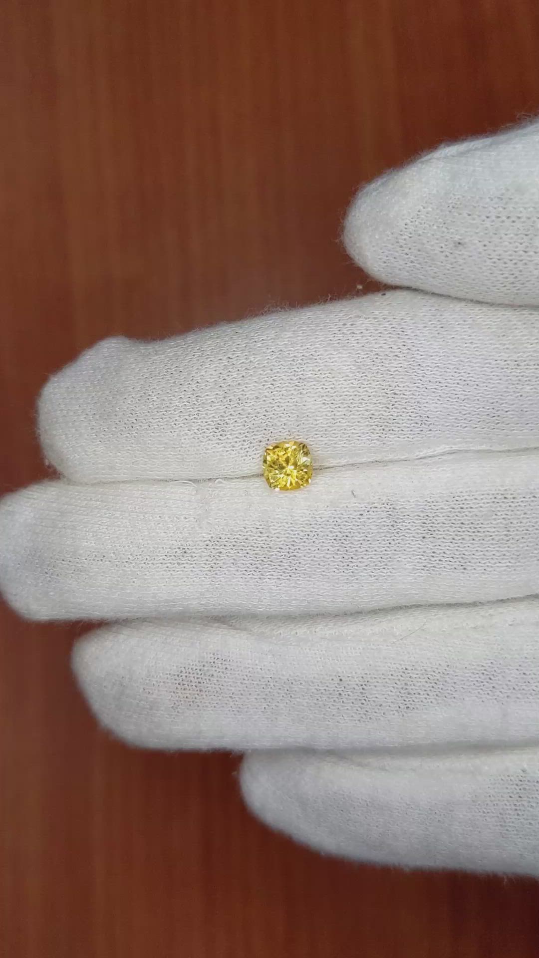 0.80 Ct. Yellow Sapphire from Ceylon (Sri Lanka) Size Video