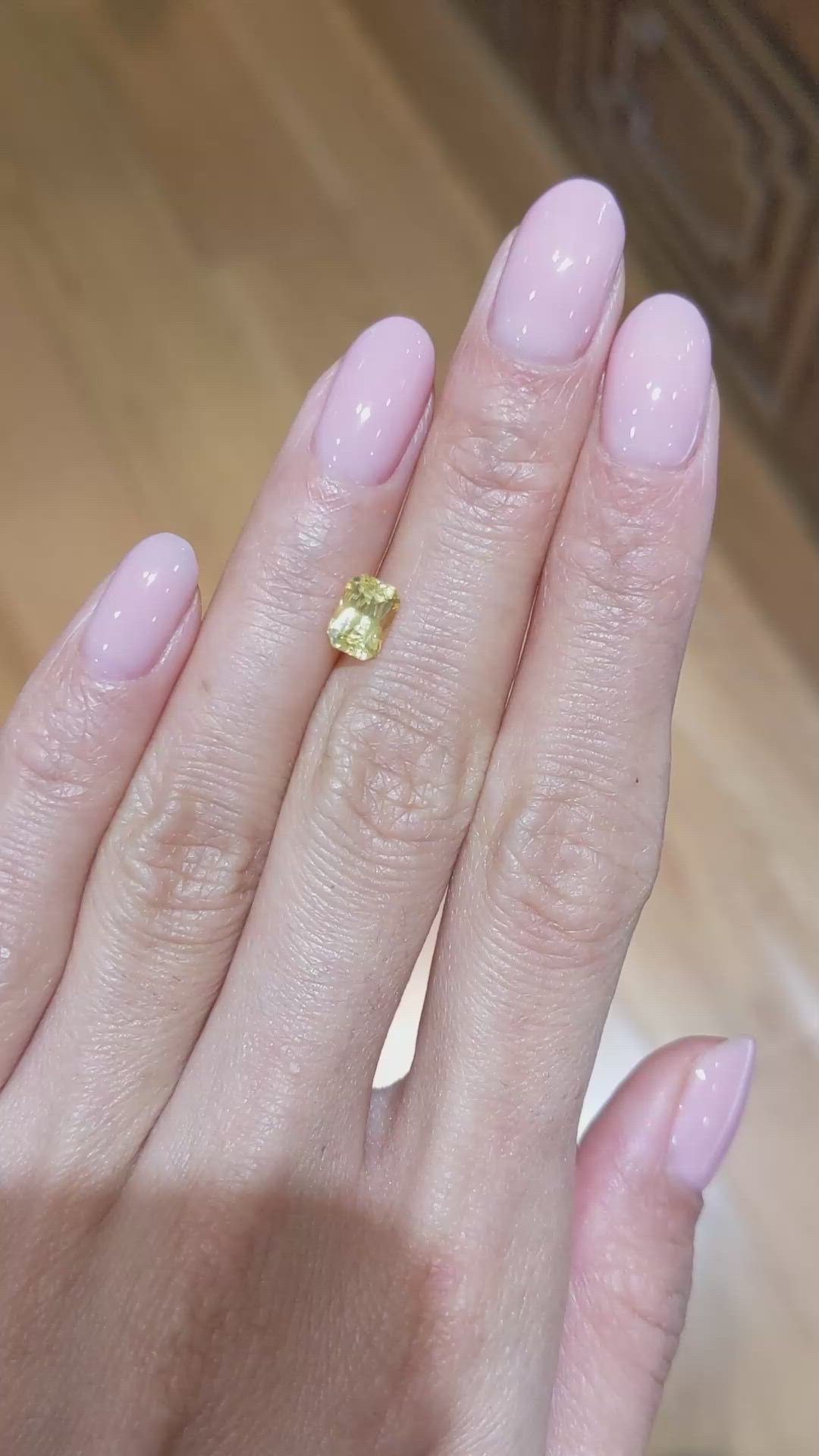 1.09 Ct. Yellow Sapphire from Ceylon (Sri Lanka) Size Video