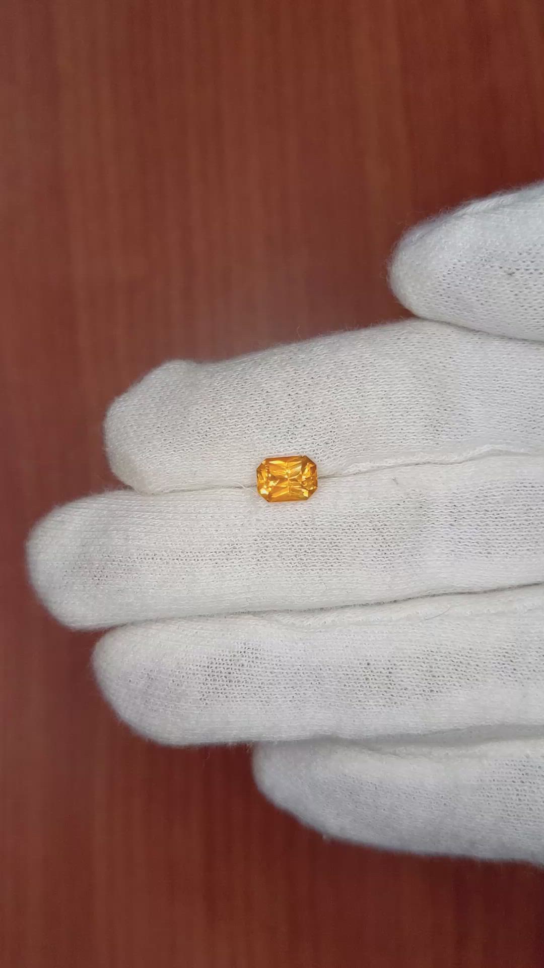 1.11 Ct. Yellowish Orange Sapphire from Ceylon (Sri Lanka) Size Video