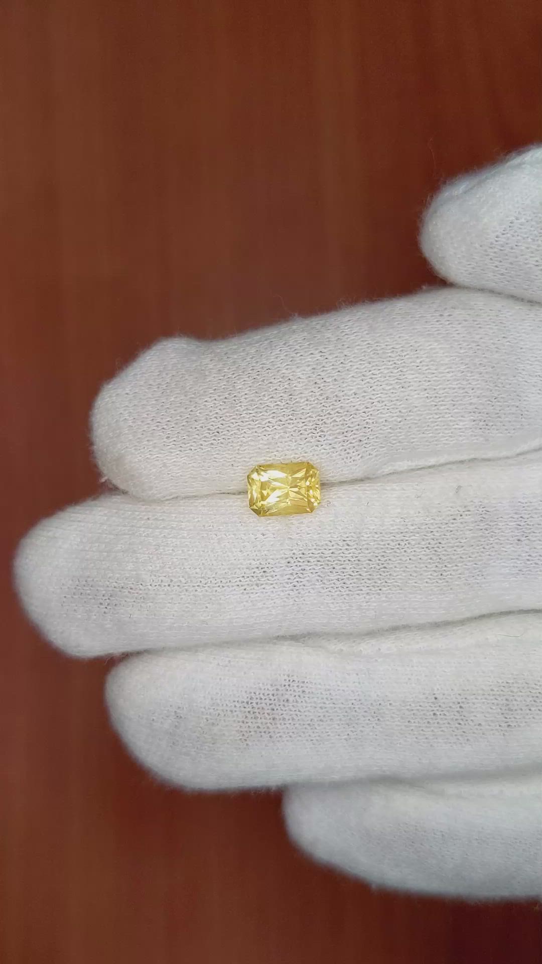 1.29 Ct. Yellow Sapphire from Ceylon (Sri Lanka) Size Video