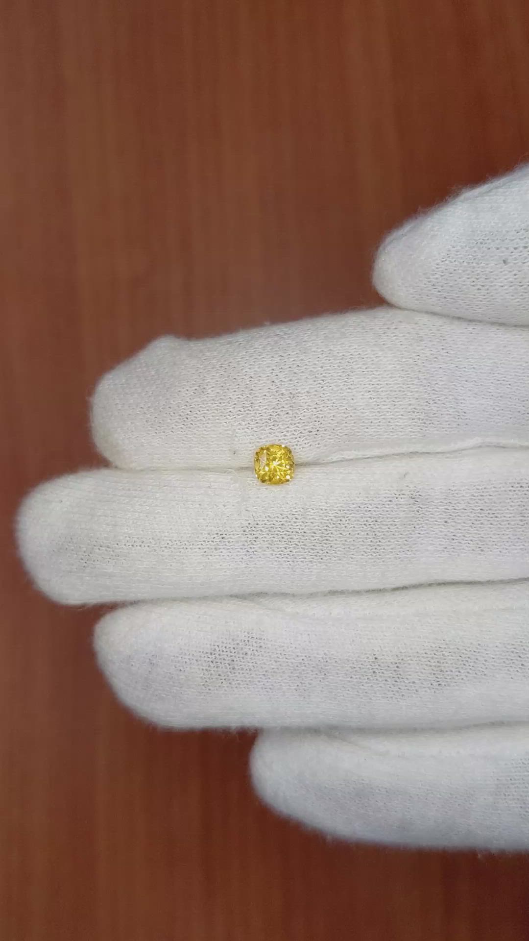 0.54 Ct. Sapphire from Ceylon (Sri Lanka) Size Video