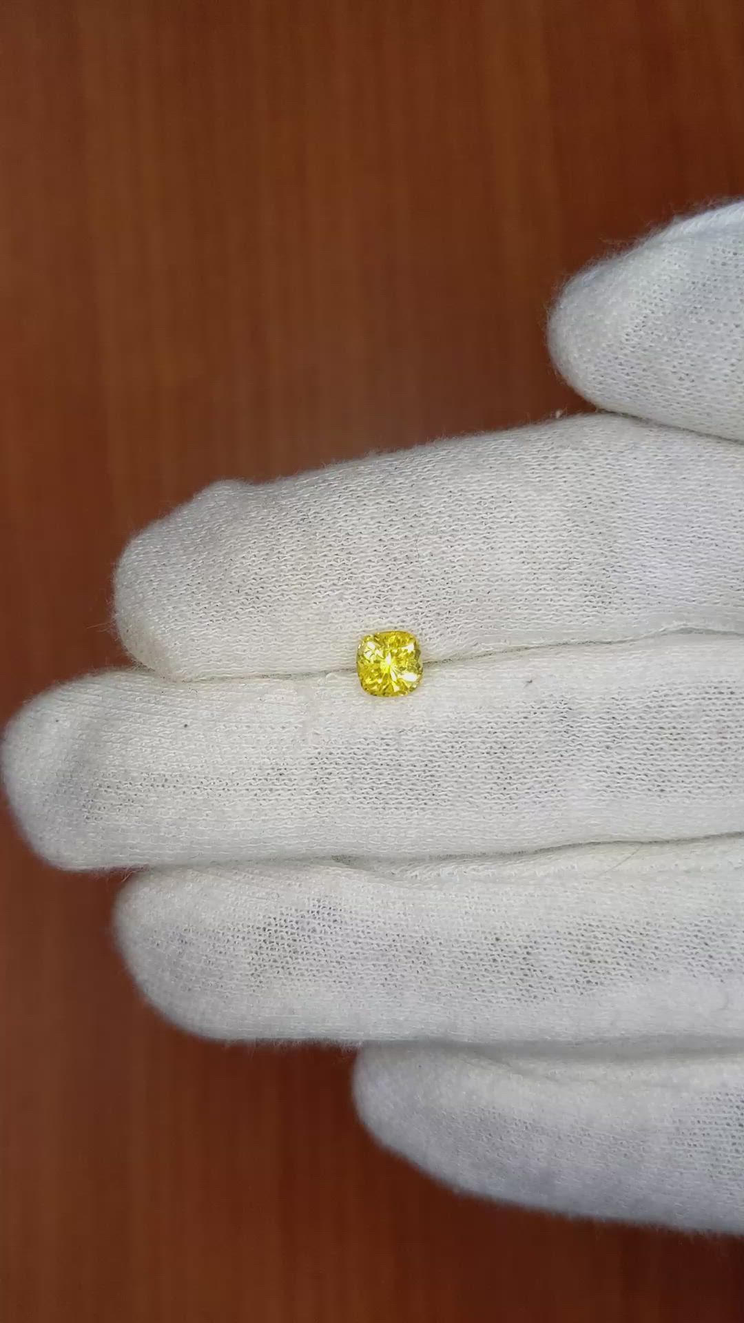 0.74 Ct. Yellow Sapphire from Ceylon (Sri Lanka) Size Video