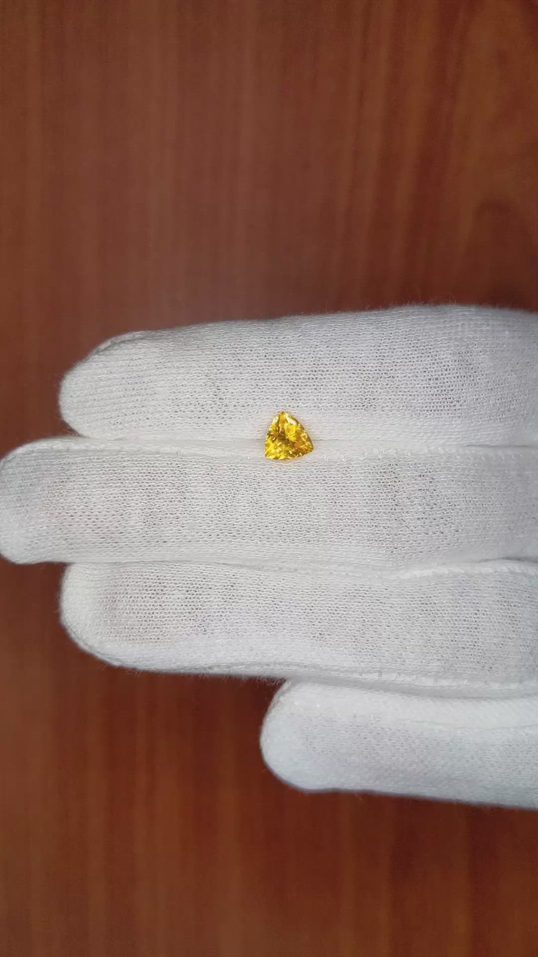 0.79 Ct. Yellow Sapphire from Ceylon (Sri Lanka) Size Video